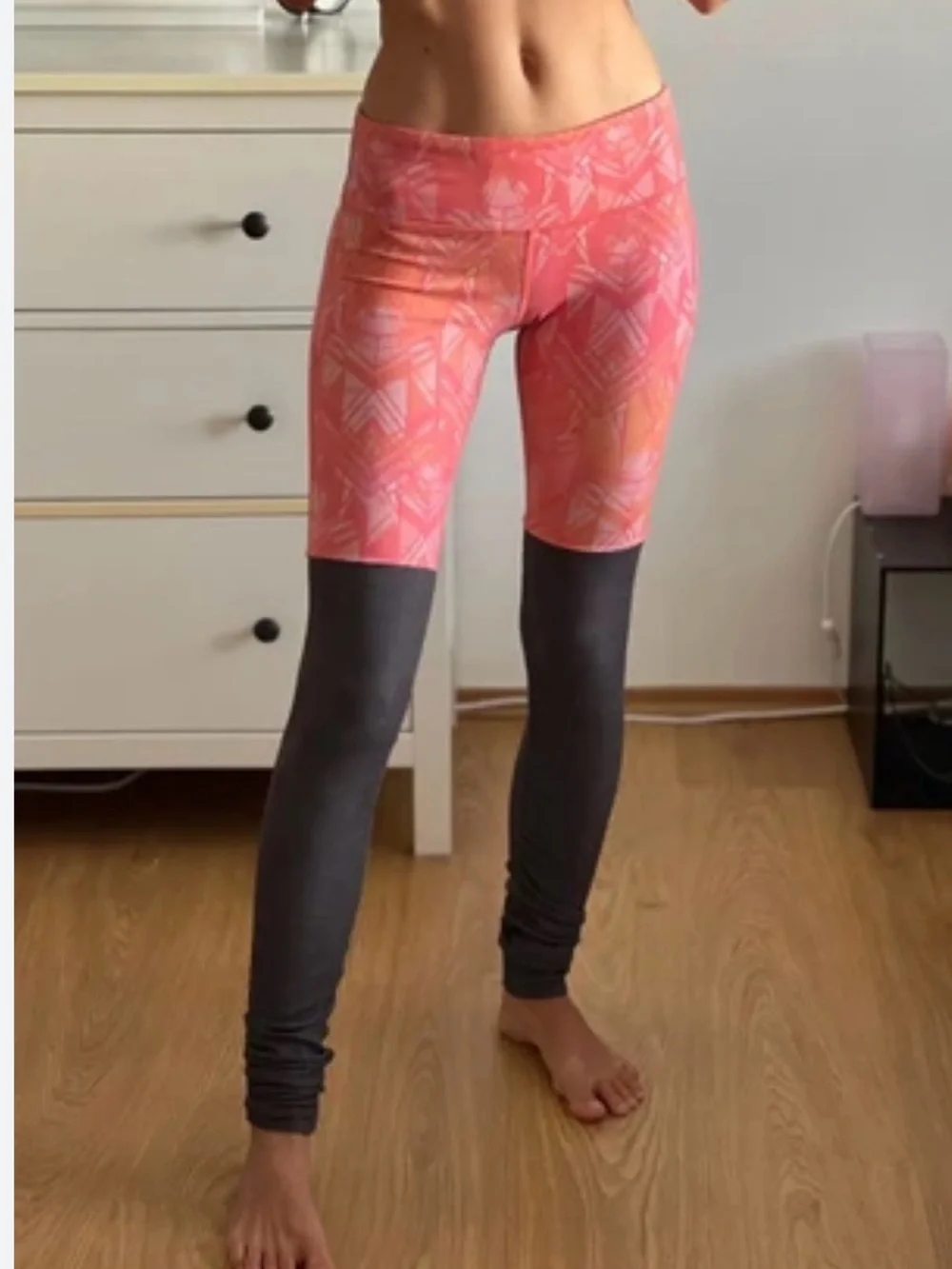 Alo Goddess Ribbed Leggings Warmers Womens Size XS Orange And Gray Yoga Exercise